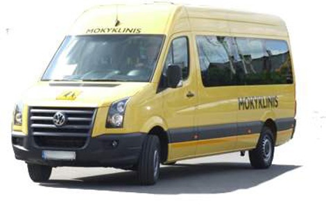 Kokiu maksimaliu greičiu leidžiama važiuoti mokykliniais autobusais keliuose su asfalto ar betono danga ne gyvenvietėje?